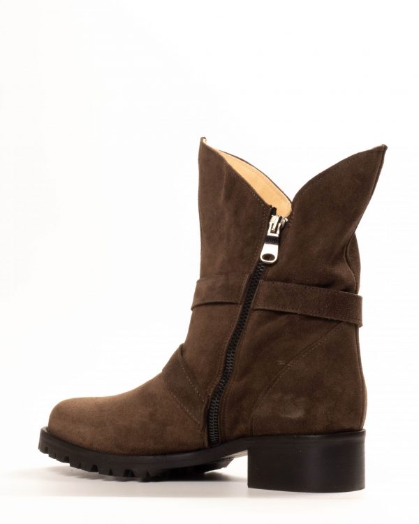 Suede leather boot